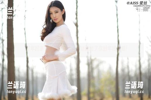 ‘过年回家’其中的精彩，爱丝照出了你的年终总结！