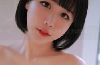 看Addielyn(에디린)的黑衣少女，高清合集里的细节永远值得慢慢品味