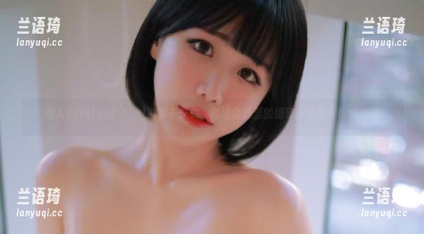 看Addielyn(에디린)的黑衣少女，高清合集里的细节永远值得慢慢品味