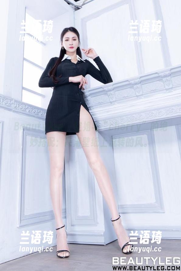Beautyleg - 空姐与“cherry”的绝妙搭配：高清壁纸上流转的风。