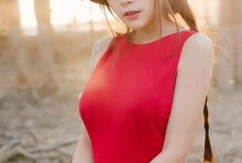 BoLoli菠萝社 – 柳侑绮Sevenbaby私拍：运动中偶尔的“散步”比出汗来的更令人陶醉，哈哈。