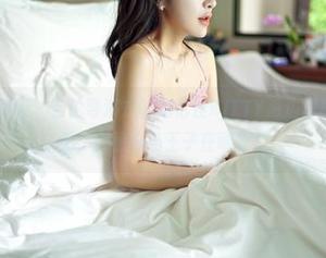 Feilin嗲囡囡 – 吉伦导演式的施忆佳KITTY海边写真，全套必看，原图白马王子在哪里？