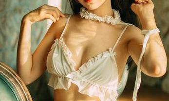 GIRLT果团网 – 看酸酱兔穿着比基尼，直击心灵的小作坊，网盘搬快点！