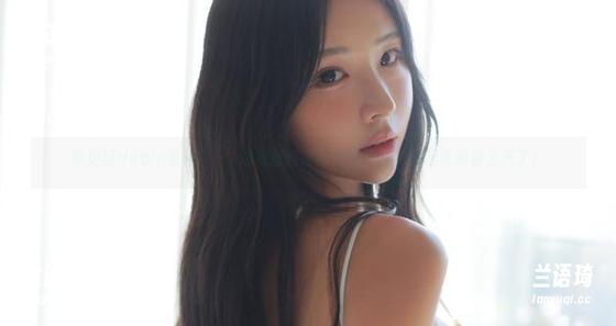 你见过Habin夏彬(하빈)这双最新高跟鞋照片吗？看起来像要上天了！