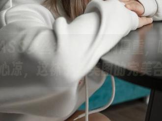 MSLASS梦丝女神 – 告别厚重，晓晓带你透心凉，这袜子与美图的完美合集！