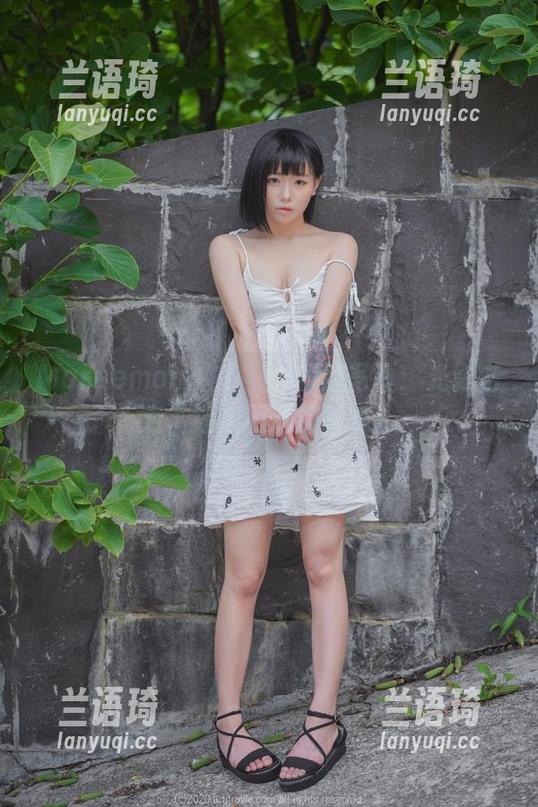 Maruemon(마루에몽)和服写真：光影游走，让人困惑的味道。