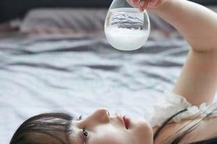 MiiTao蜜桃社 – 图集中找到的佩琦Pinky与毛衣，让人不小心多看几眼的资源！