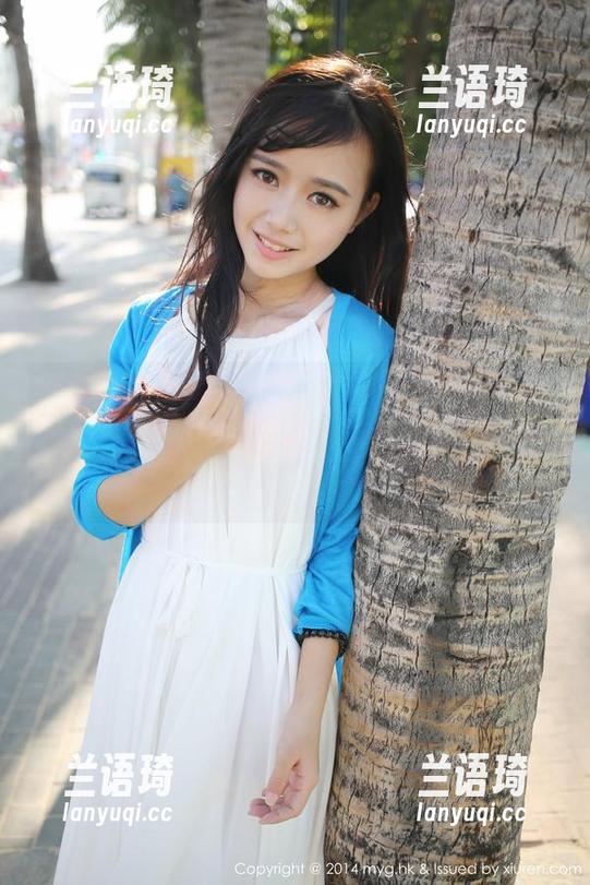MyGirl美媛馆 - 图片中小夕juju的运动造型，你确定要选成精选吗？有种不靠谱的美感。
