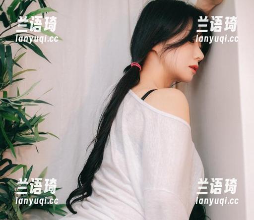 黑色款式的Sia(시아)，图库资源让你心痒痒