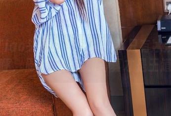 TouTiao头条女神 – 夏天不只有冰淇淋和欢呼，周熙妍的福利写真才是王道！