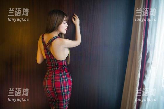 TuiGirl推女郎 - 王馨瑶的校园秀，原图展示的那些风景，你愿意去体会么？