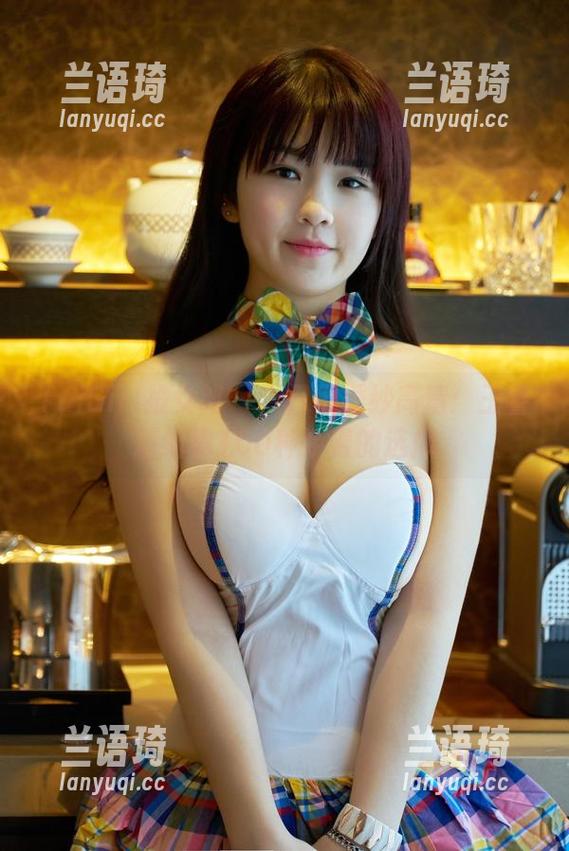 TuiGirl推女郎 - 今日份婚纱高清：王馨瑶给你100种娇羞的选择