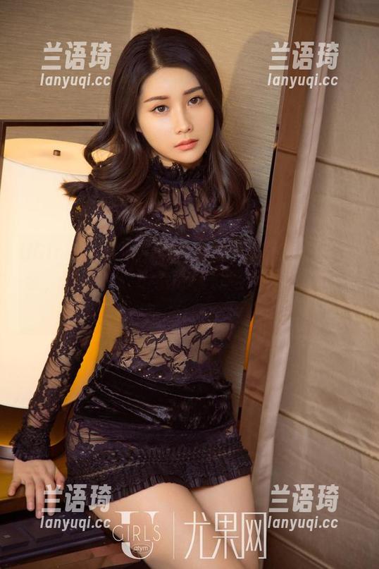 UGirls尤果网 - 穿着这件周妍希的定制套装，真有种“不小心成了网红”的冲动啊！