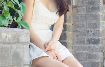 UGirls尤果网 – 当王瑞儿遇上旗袍，她的作品就像我追逐梦想一样扑通扑通的！