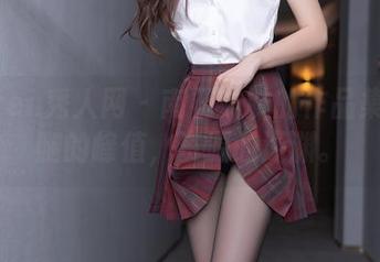 Xiuren秀人网 – 南初妹妹的作品集：美腿的峰值，资源的深渊。