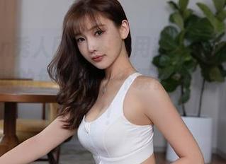 Xiuren秀人网 – 零费用获取独家“模特”奶茶味的包子的户外摄影现场，速来抢！