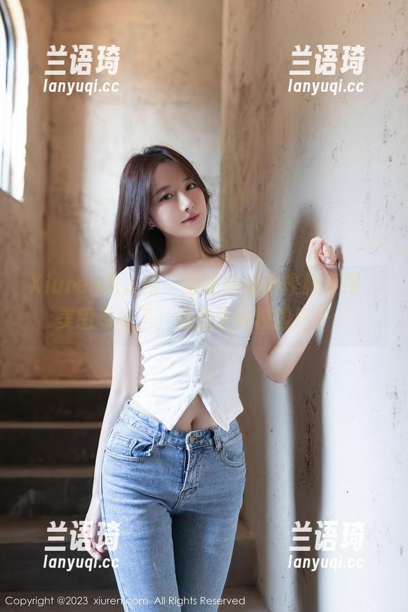 Xiuren秀人网 - 苏苏阿最新校服系列，美图看多了，竟想重返校园日子。