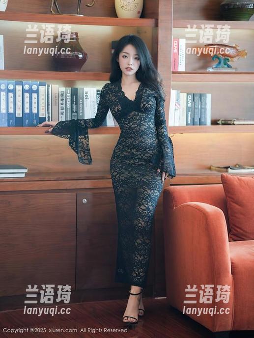 Xiuren秀人网 - 邹晶晶女王足下的美图，免费送，网袜也有不同的气质呢。