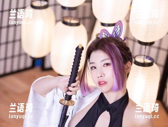 精选Yebin(전예빈)宅家照片：这个睡衣不得不爱