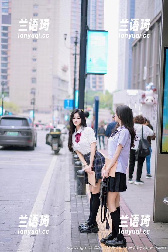YouMi尤蜜荟 - Egg_尤妮丝Egg精彩合集：壁纸里的瑜伽魔法时刻