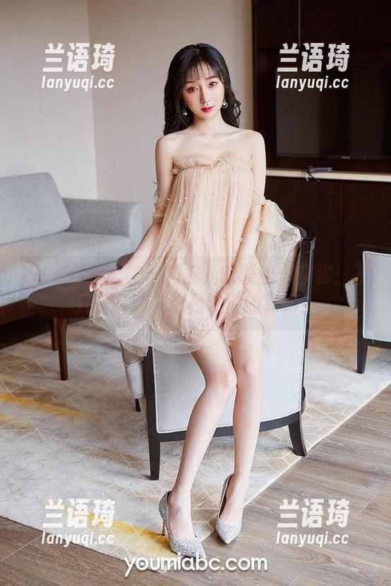 YouMi尤蜜荟 - 周波儿拿蕾丝俘获你：不只是高清，这是资源的真谛！