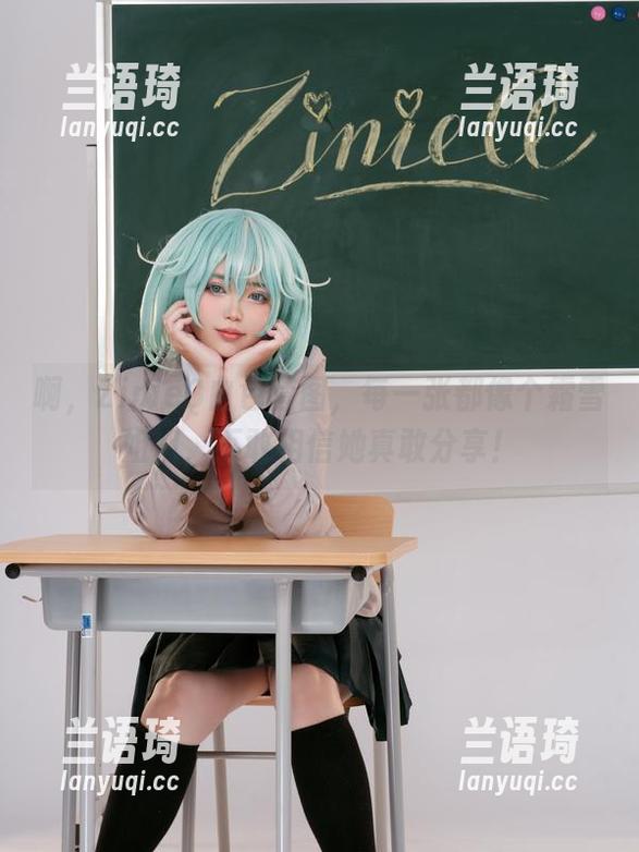 啊，ZinieQ白色套图，每一张都像个霜雪姐姐，不敢相信她真敢分享！