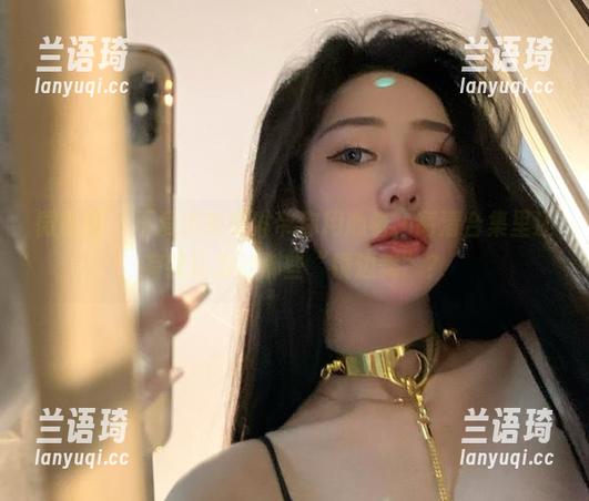 微密圈 - 不爱笑的赛琳带你用心看，高清合集里还有我认为的那些“镜边舞”？