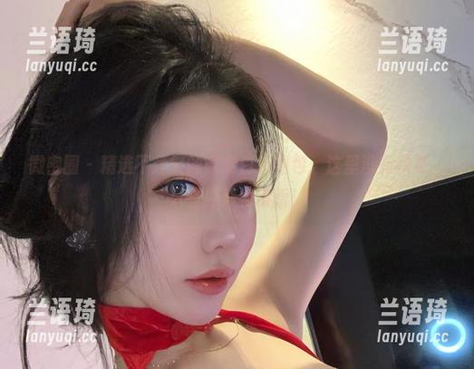 不爱笑的赛琳 微密圈 - 精选不爱笑的赛琳白色图包:这里没有秋冬,只有纯粹和清新!