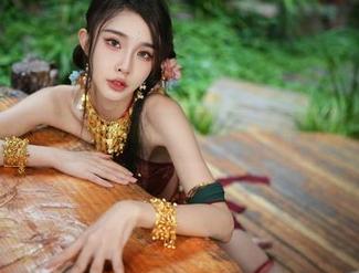 余多多Dudu的兔女郎私拍——真能让人脑补十万种场景！