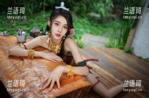 余多多Dudu的兔女郎私拍——真能让人脑补十万种场景！
