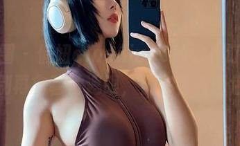微密圈 – 俏妞qiaoniu66的会员订阅系列—别再拿薯片遮眼，快来看看图包吧！