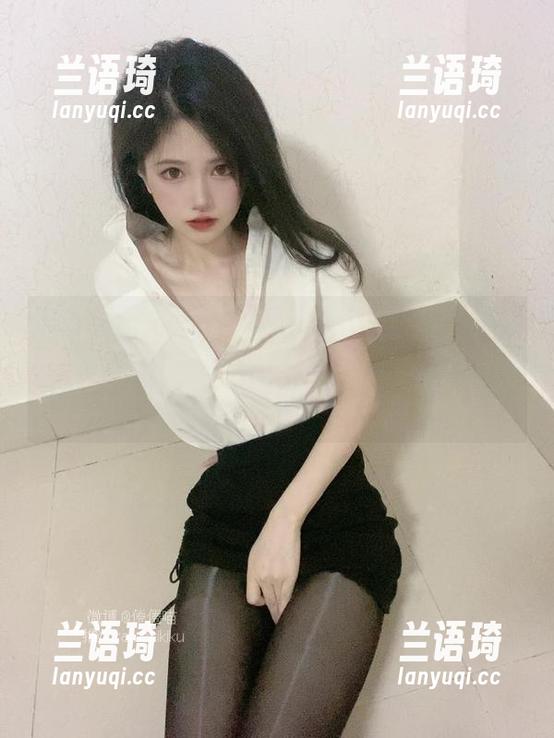 妈妈再也不怕我的懒散了！倦倦喵的少女套图资源全在这！是的，你有看到动态唇贴！