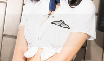 克拉女神 – 依娜丝的新短裙美图，资源满满，哎呀，我得冷静一下！