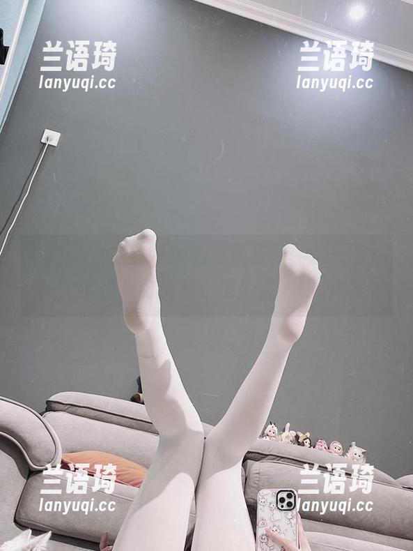 微密圈 - 兔宝妮to的温柔套图，每一张都像是一封情书，情感满满的。