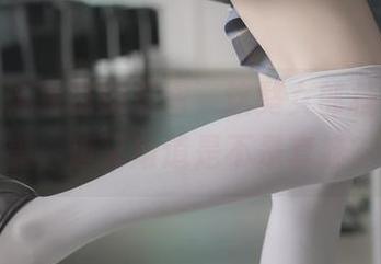 猜猜兔玩映画的美图，这獒女郎模特是真美，但又难道是不是套娃？