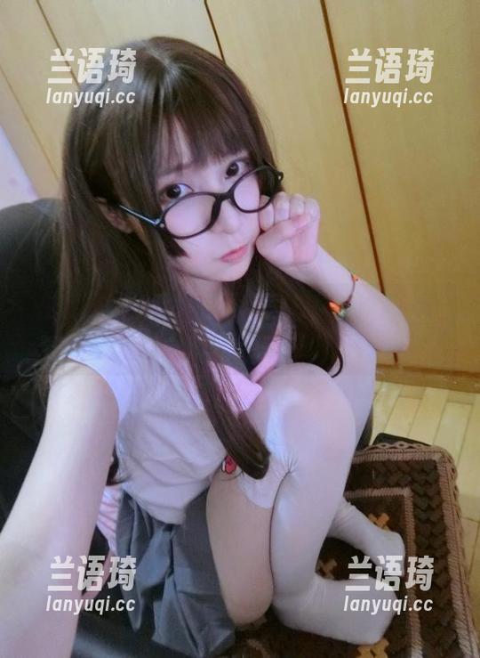 在晚霞映照下，在下萝莉控ii与泳池——高清装满了我的想象