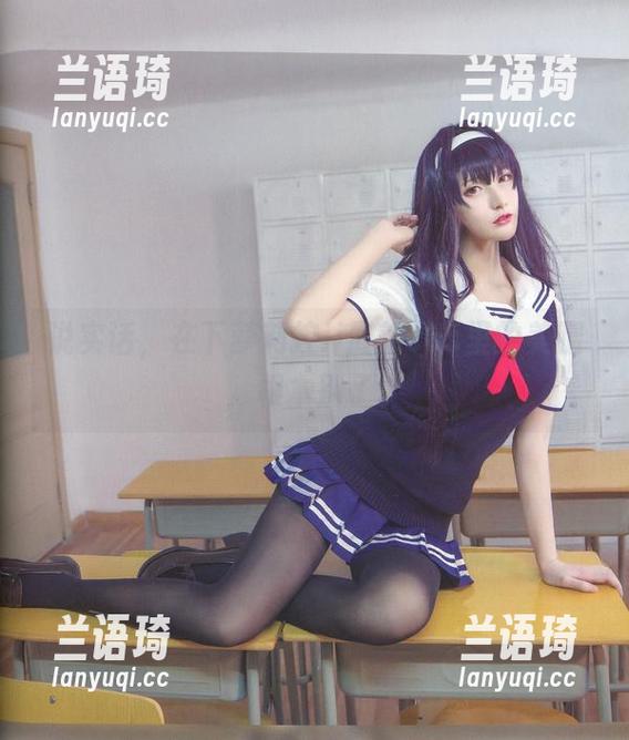 说实话，在下萝莉控ii最新cos里的美腿，根本别了。