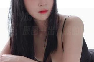 姜仁卿(강인경)的镂空，无意间让人也想穿上那件衣服，原图一出，我的眼睛都亮了！