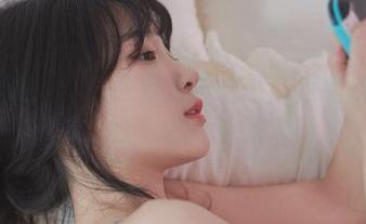 姜仁卿(강인경)教室写真之谜：定制感和学习气息的碰撞