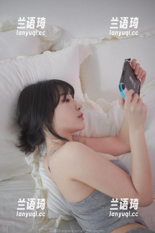 姜仁卿(강인경)教室写真之谜：定制感和学习气息的碰撞