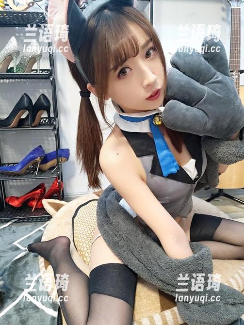 小女巫露娜 小女巫露娜的小姐姐风范:这张图片到底哪里“傲”?资源放松点呗!