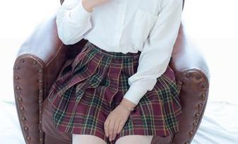 少女秩序 – 千澄的私房写真：职业装也能穿得慵懒如午后猫咪