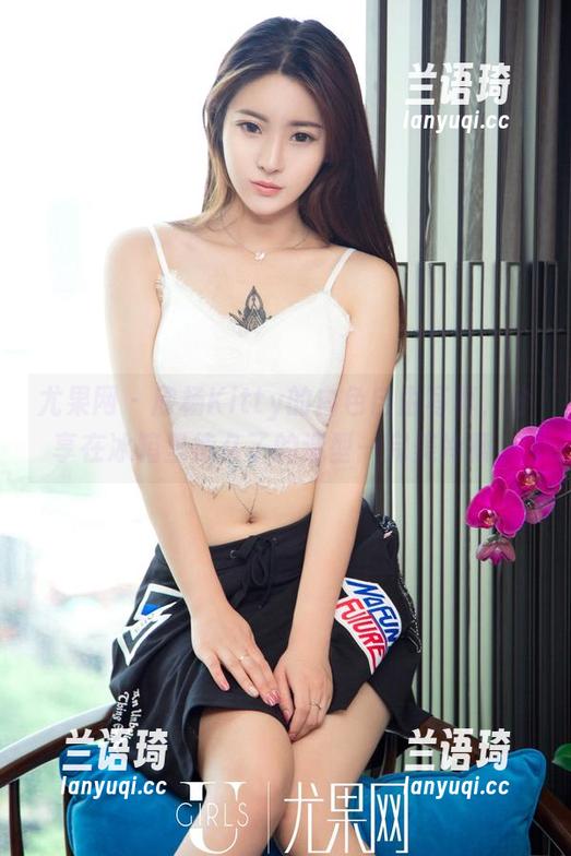 尤果网 - 欣杨Kitty的白色自由写真，分享在冰箱里待久了的造型—完美冷藏！