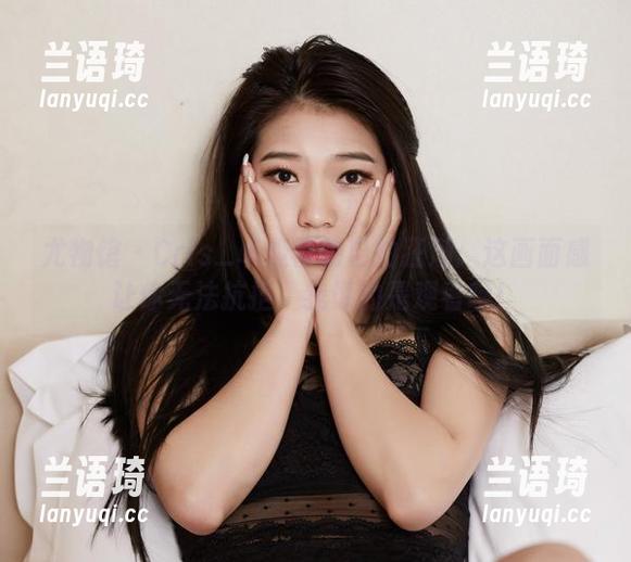 尤物馆 - Cris_卓娅祺的自拍狂潮：这画面感让你无法抗拒，我说的是观看哦！
