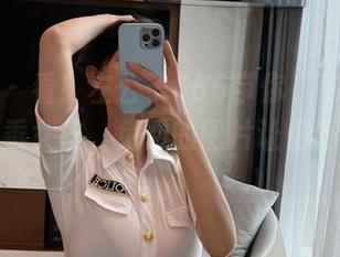 微密圈 – 看！左公子666带你“飞”向居家的空乘女友，免费的图片让你不再无聊。