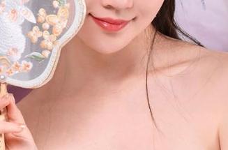 办公室的最新图片，年年Nnian这一波操作算是惊艳吧，难以想象