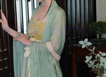 看吧，年年Nnian带来的宝利来女孩图册，点滴放大镜下的真相