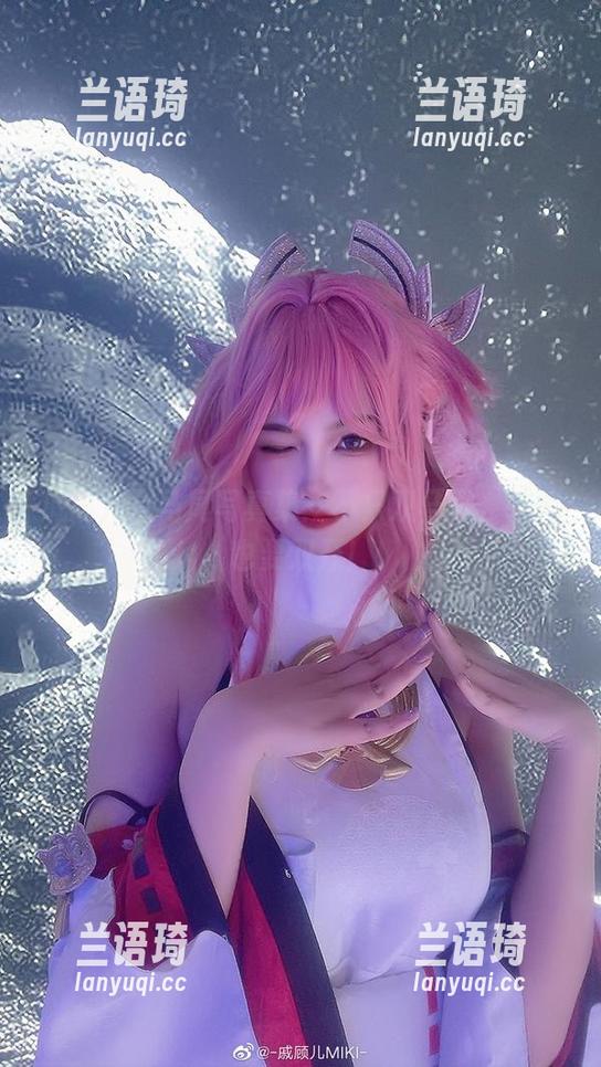 戚顾儿双马尾写真集：不只双马尾，脑洞也要双开！