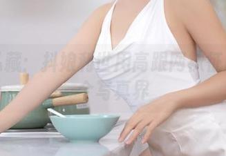 网盘私藏：抖娘利世用高跟网袜征服了整个写真界