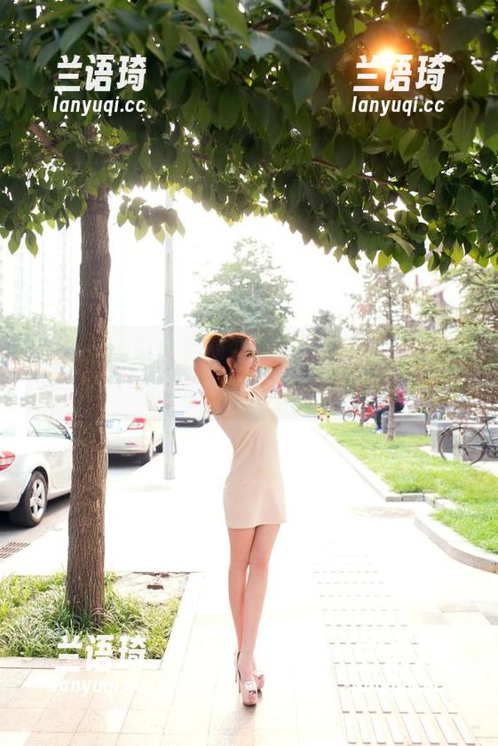 推女郎 - 白色套图，这里就两点：李丽莎和她的风格。